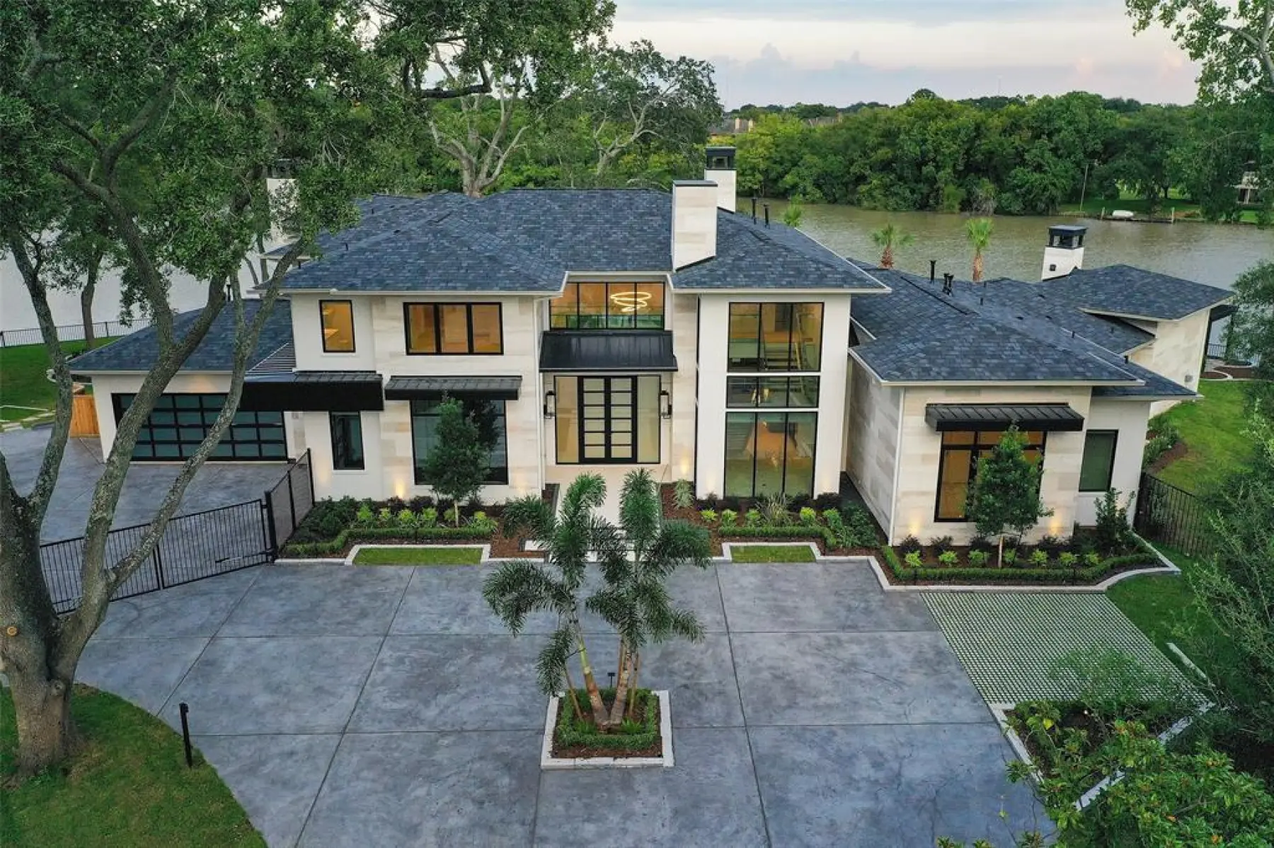 415 Lombardy - Exterior photo