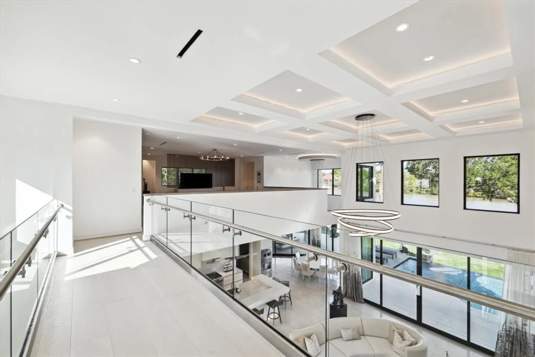 415 Lombardy - Interior photo